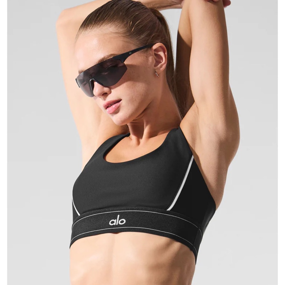 ALO Yoga Airlift Suit Up Bra Black/White Size XS